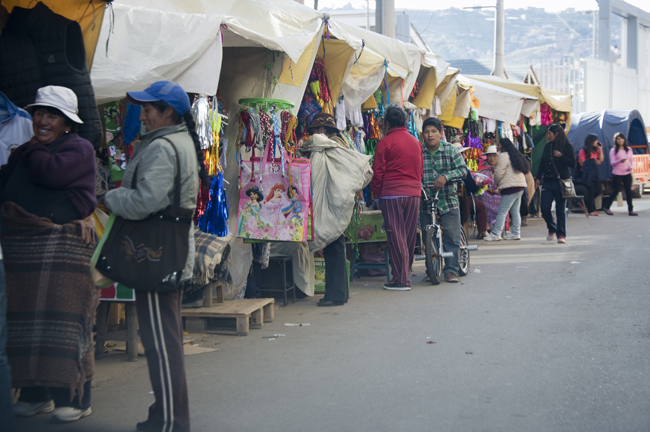 Mercado de rua em Puno