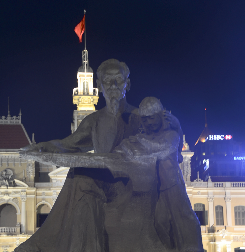 estátua de Ho Chi Minh