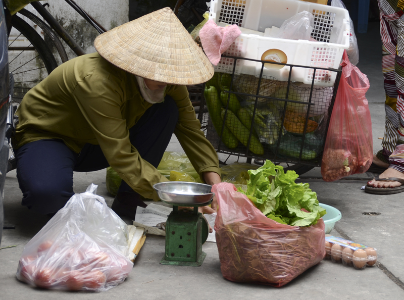 vendedora de legumas na vila