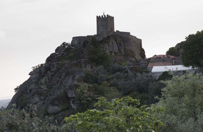 O castelo visto à entrada de Sortelha