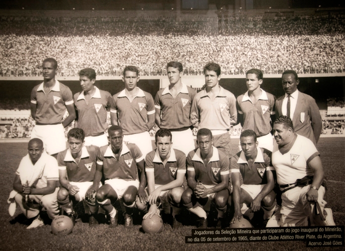 Seleção de Minas Gerais que jogou na inauguração do Mineirão contra o River Plate