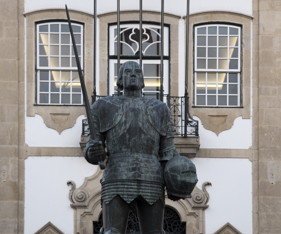 Estátua do Duque de Bragança na Praça de Camões 
